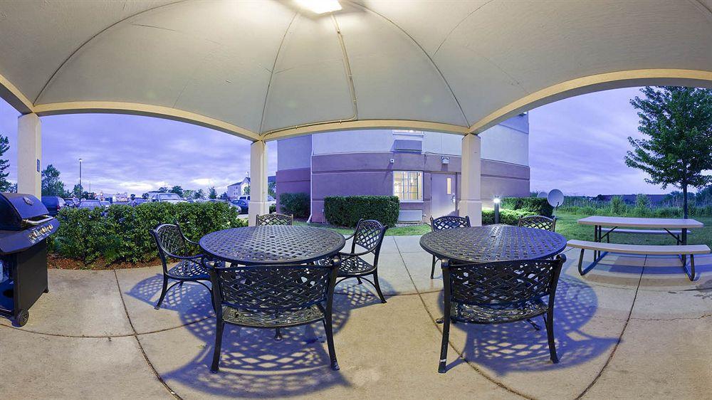 Sonesta Simply Suites Chicago Waukegan Buitenkant foto